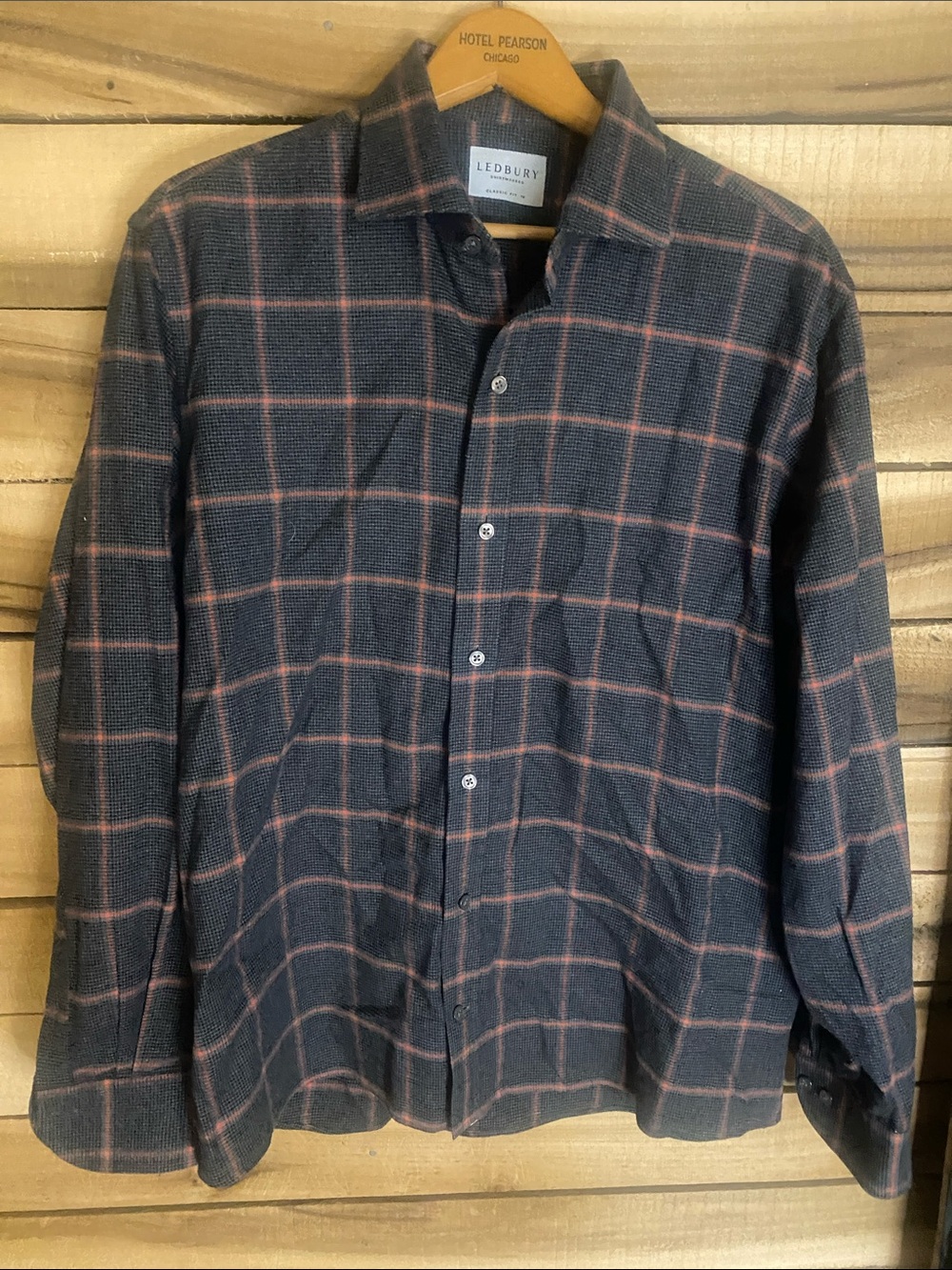 Ledbury Men’s Charcoal Plaid Button-Up Shirt with Rust Windowpane size 16 large
